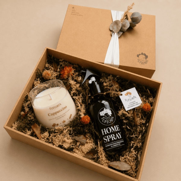 caixa de presente personalizada com Vela Cappuccino 200 g e Home Spray 200 ml da EUFLORIA